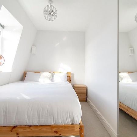 Modern 1 Bed Flat 2 Mins Walk From Restaurants Bars Clubs & Beach! Wow! Lejlighed Bournemouth Eksteriør billede